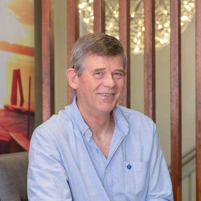 Dr. Simon Stilgoe